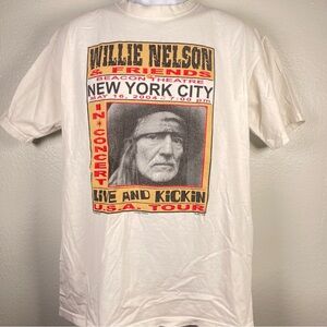 Vtg Willie Nelson & Friends Tour LIVE AND KICKIN T-shirt New York City 2004 Sz L